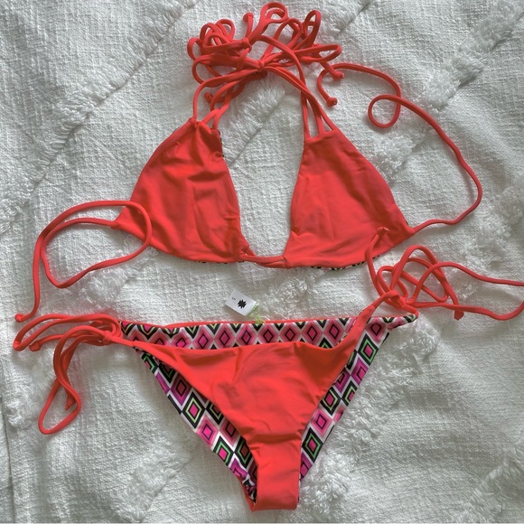 Reversible String bikini - Picture 2 of 3